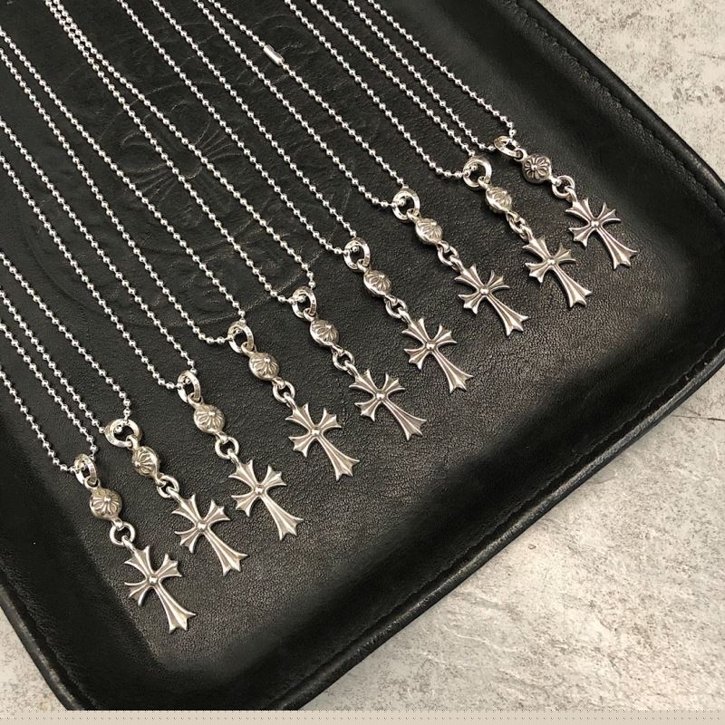 Ch**me He**ts necklaces